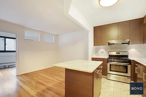 214 E 24th St #6J Photo 1