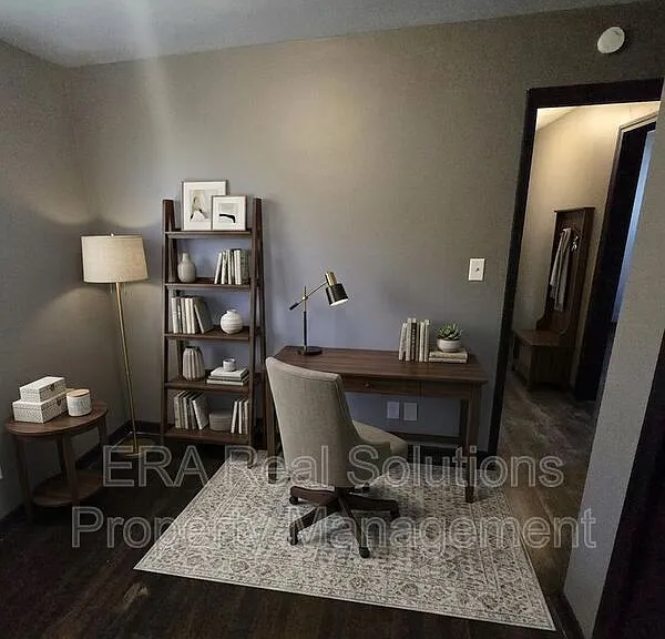 375 S Burgess Ave — Photo 3