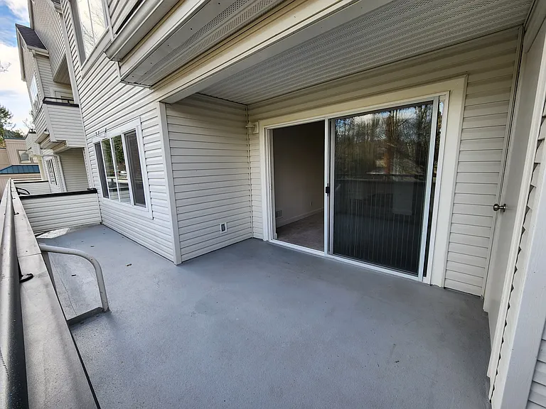 Issaquah Valley Place — Photo 7
