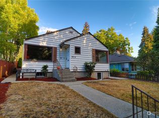 8214 35th Ave SW, Seattle, WA 98126