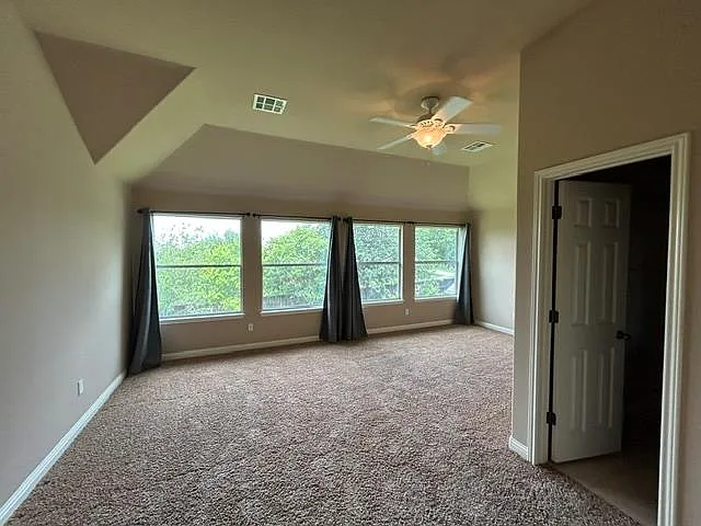 19500 Sangremon Way — Photo 24
