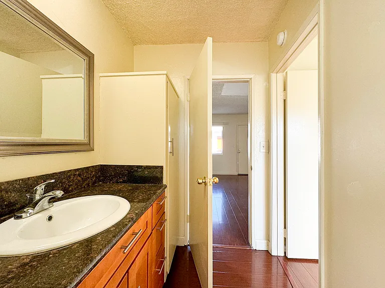 4641 La Mirada Ave #19 — Photo 12