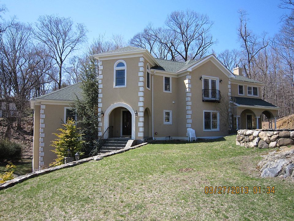 26 Lewis Ave.