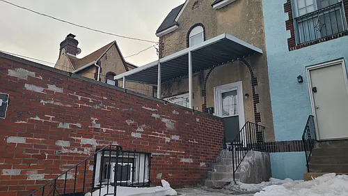 210 Long Ln Photo 1