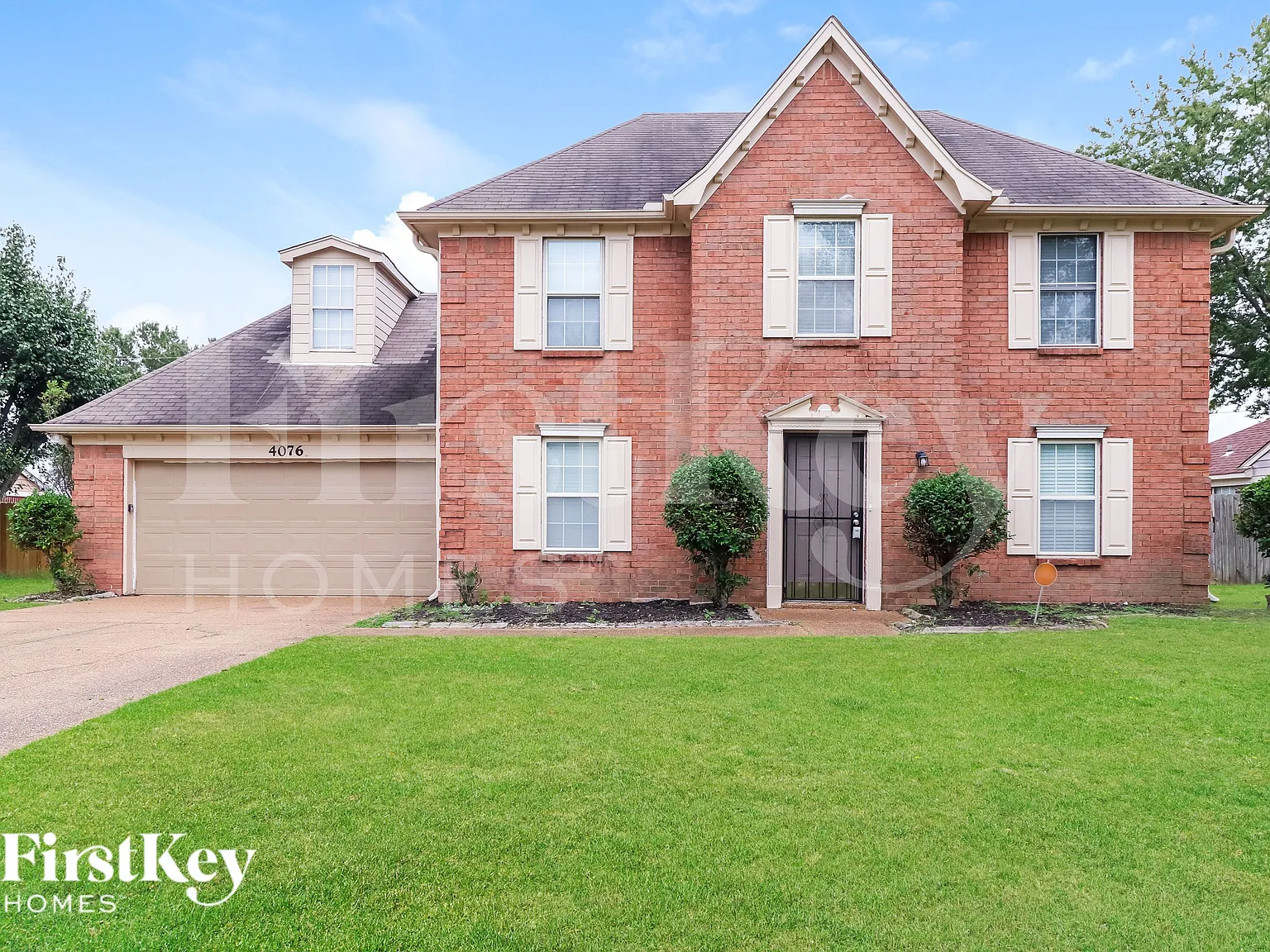 3 bed, 2.5 bath, 1844 sqft, $2,310 — Photo 1