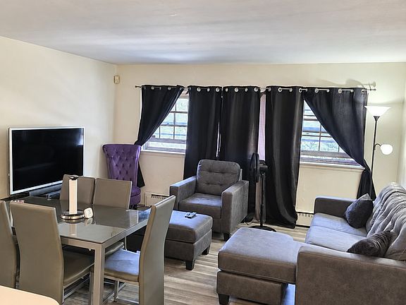 2nd image of 4010 Monroe St APT 201