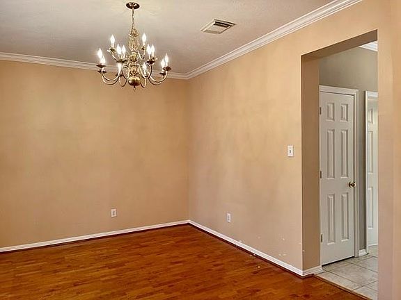 3rd image of 3135 Pleasant Cove Ct