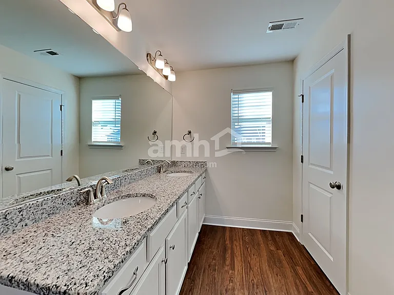 111 Samara Ln — Photo 10