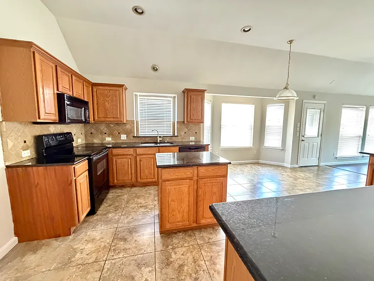 4308 Linda Kay Ln — Photo 7
