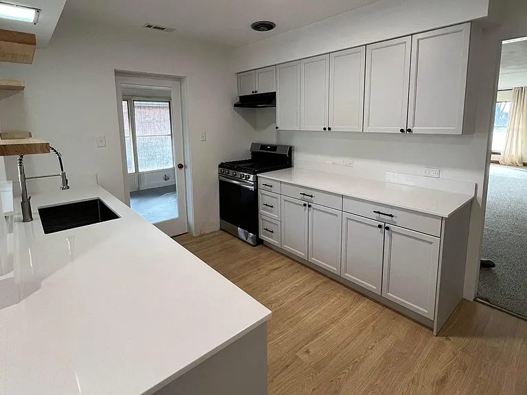 309 S Prospect Ave — Photo 4