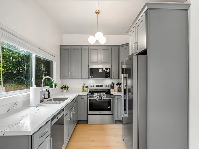 14009 SE 37th Pl — Photo 14