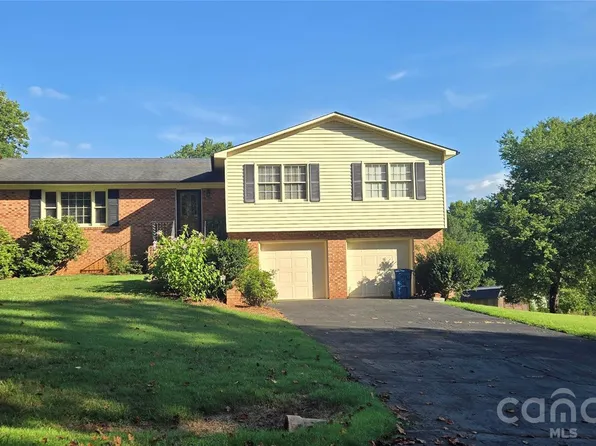 131 N Morvue Loop, Statesville, NC 28625