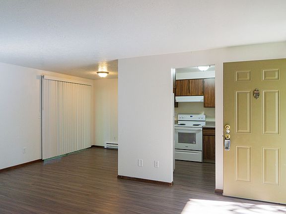 4th image of 3932 Lancaster Dr NE #3954