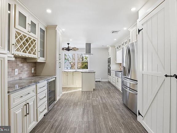 5th image of 26410 Haines Rd