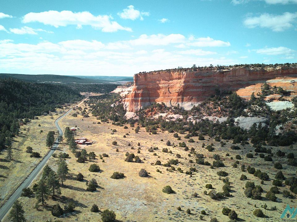 1st image of 8 E Lobo Rd