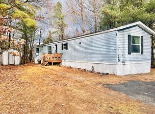 8 Oakland Dr, Plattsburgh, NY 12901