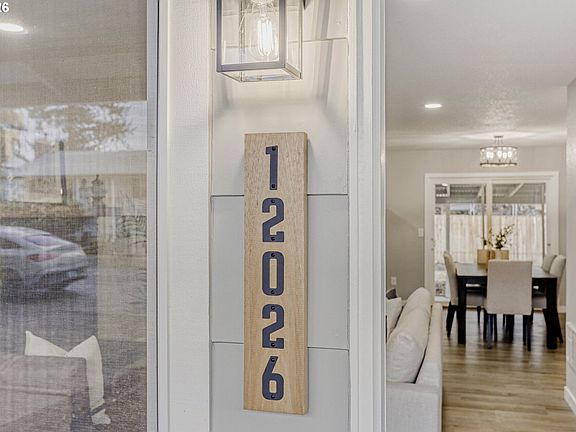 5th image of 12026 SE Juniper Ave