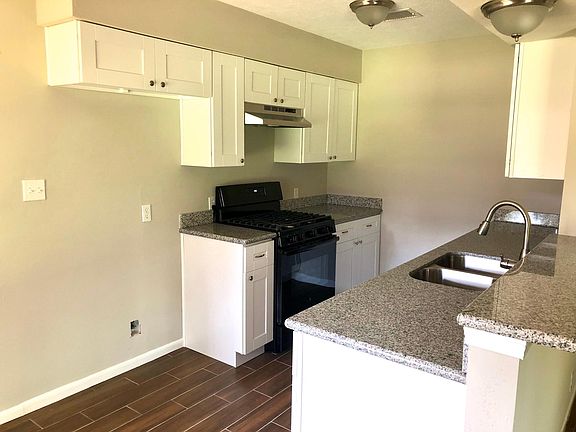 5th image of 5703 Groveton Ln