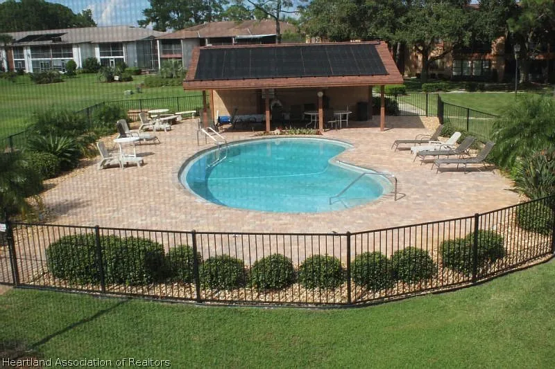 2 bed, 2.0 bath, 952 sqft, $1,800 — Photo 2