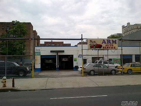 2nd image of 14826 Hillside Ave