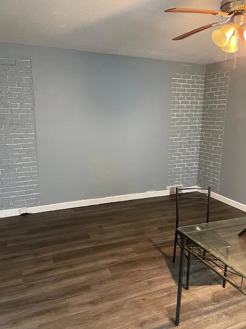 13436 S Burley Ave — Photo 1