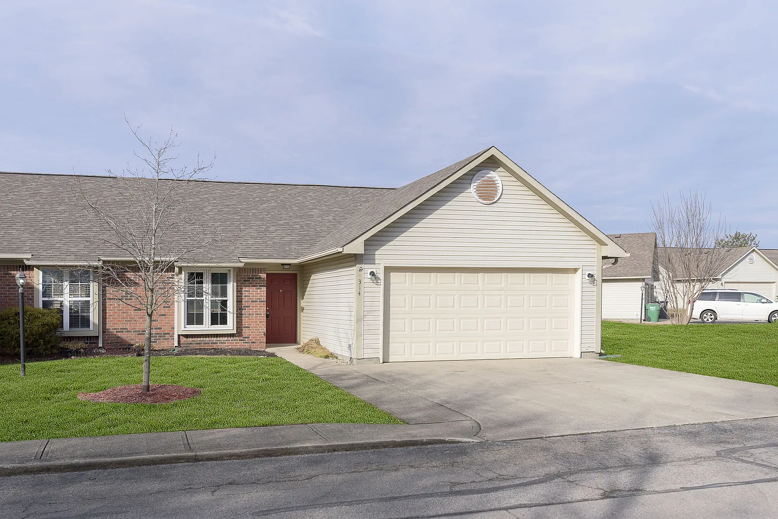 314 Woodberry Dr photo 1