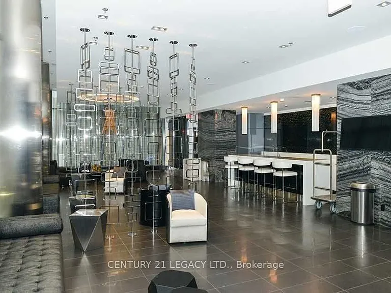 28 Ted Rogers Way #1510 — Photo 25