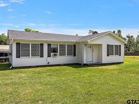 4th image of 279 Fairview St