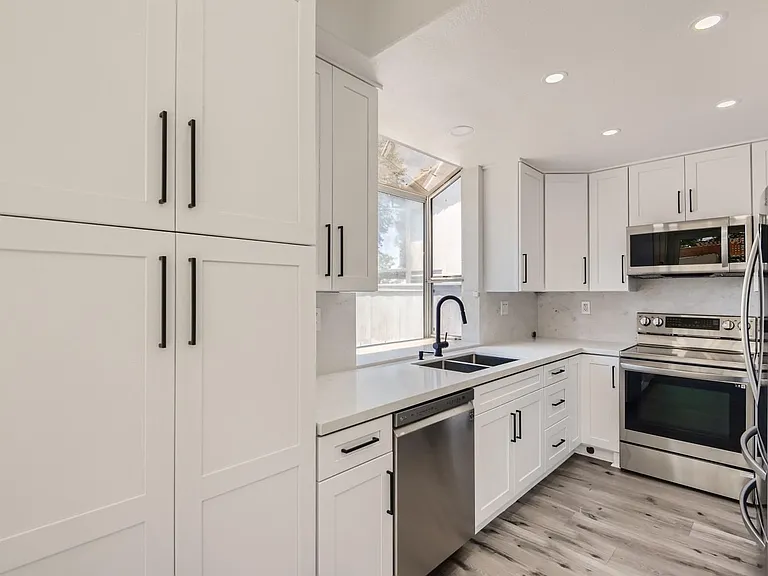 2 Golden Eagle Ct — Photo 5