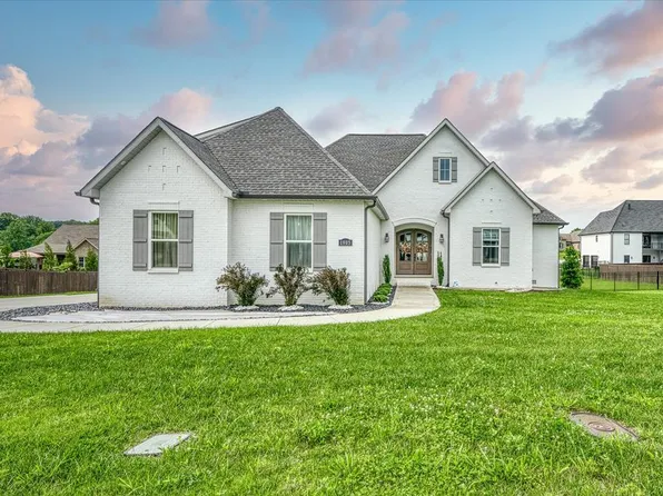 1905 Rivers Edge Dr, Cookeville, TN 38506