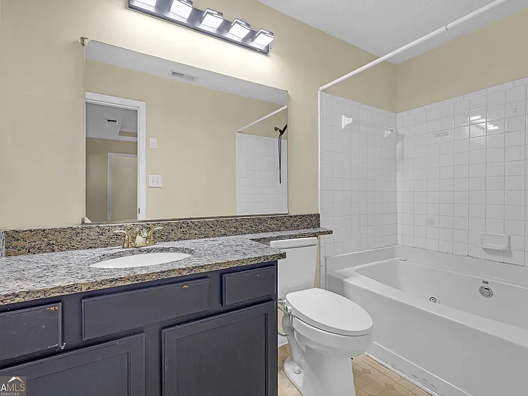 5475 Hampton Ct S — Photo 16