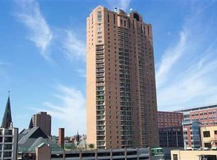 78 10th St E, Saint Paul, MN 55101
