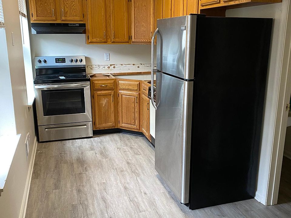 Kitchen - new countertops will be installed 5/27