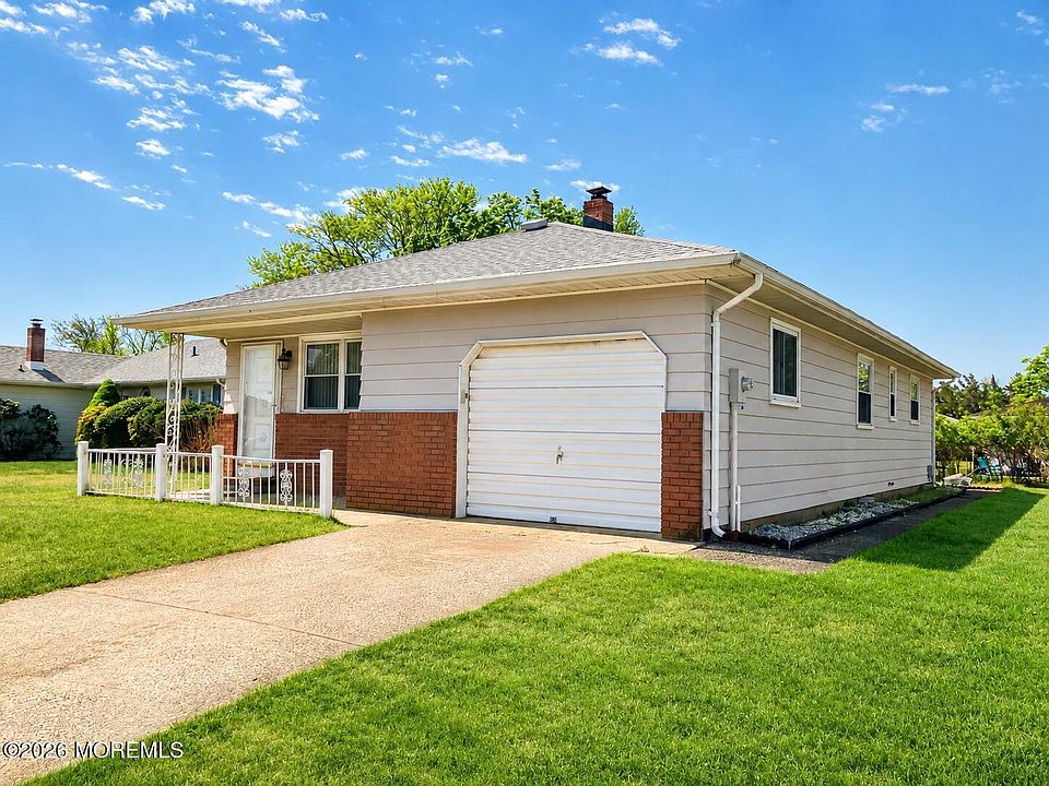 1st image of 47 Castle Harbor Drive