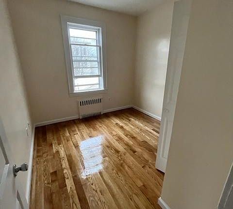 4th image of 1536 126th St Floor 2