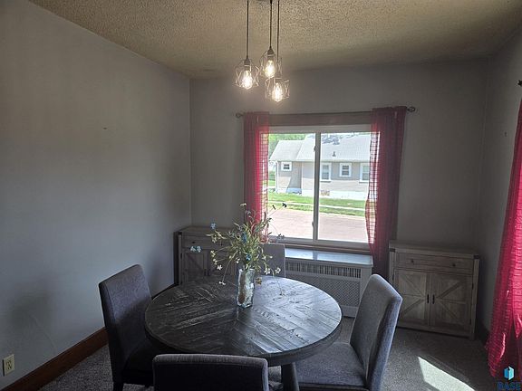 2nd image of 900 W Center St