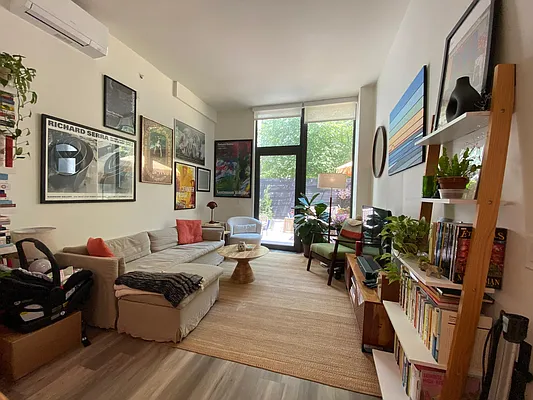 Rented by EXR | media 2