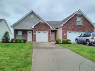 3739 Meadow Ridge Ln, Clarksville, TN 37040