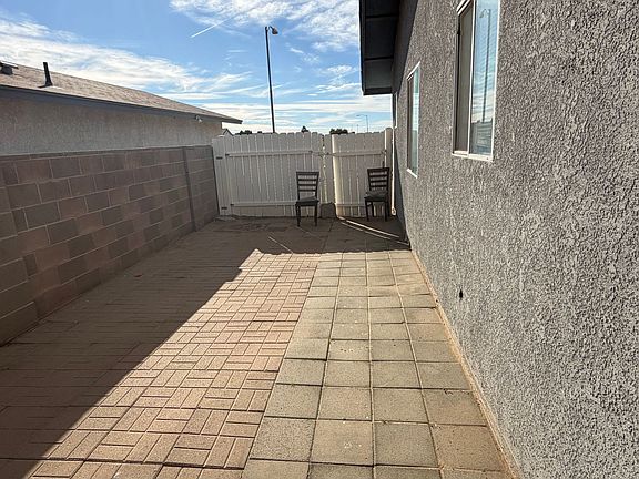 3rd image of 1954 E Cristina St