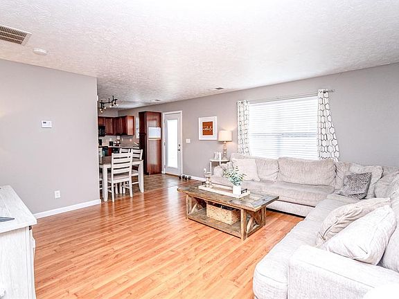 4th image of 2711 Summer Point Ct