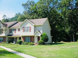 39 Hollis Wood Dr, Hampton, VA 23666