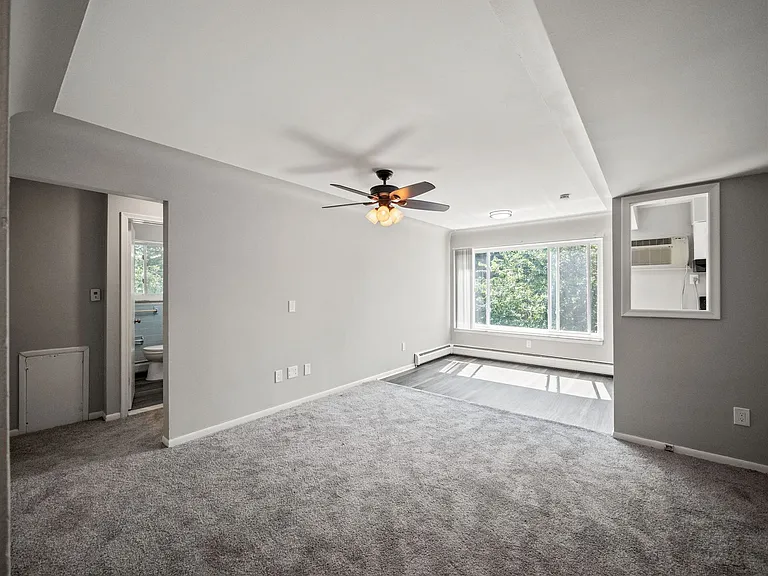 8310 Hall Rd — Photo 15