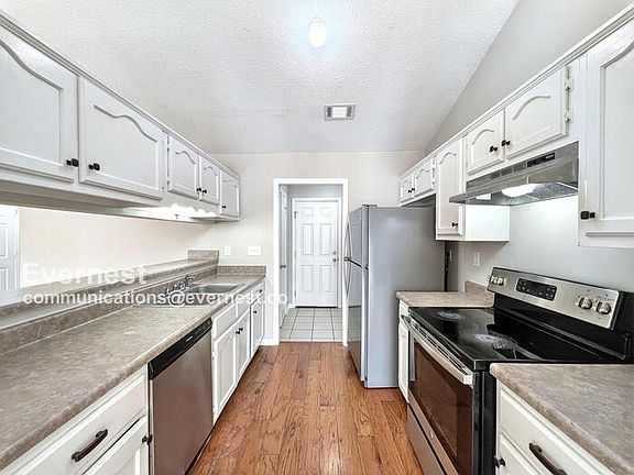 2nd image of 9136 Bentley Woods Dr
