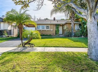 19550 Calvert St, Reseda, CA 91335