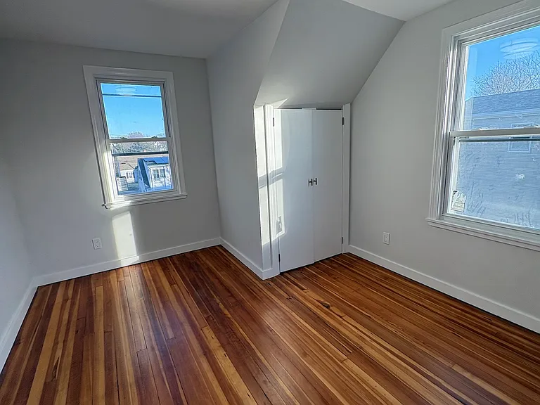 172 Swanson Ave — Photo 22