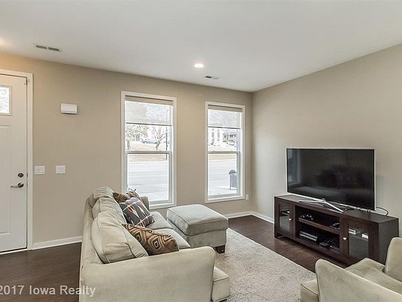5th image of 1610 Ingersoll Ave