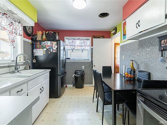 5th image of 2391 Winwood Ave