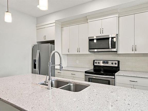 2nd image of 20 Seton Park SE #414