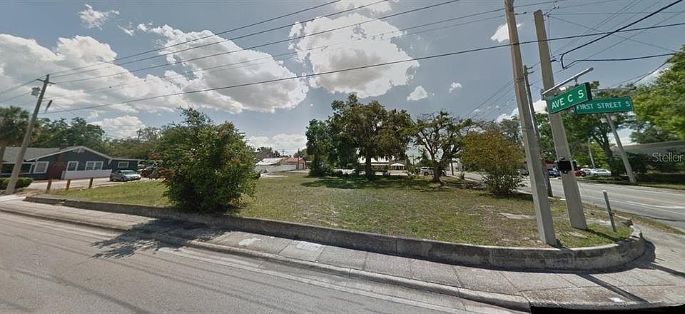 2nd image of 102 Avenue C SW
