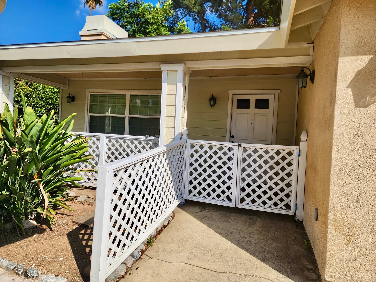 2 bed, 1250 sqft, $3,680 — Photo 1